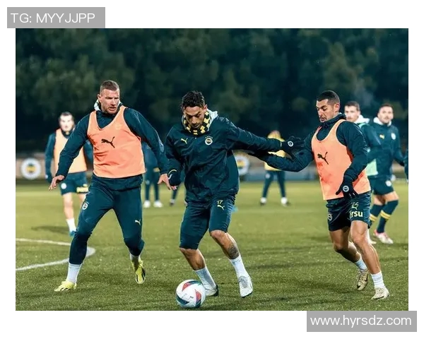 铁血精神与积极态度铸就的足球明星传奇之路与成就分享